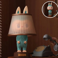 Figurine Labubu The Monster Almost Lamp Figurine Labubu The Monster Almost Lamp - MaPelucheLabubu.fr | Adoptez votre Labubu : Peluches et Figurines Uniques